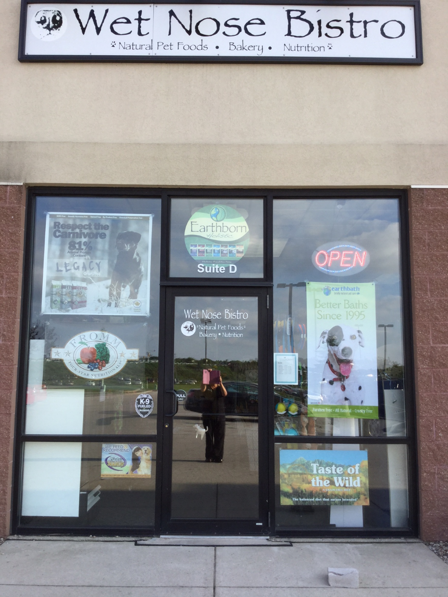 Wet Nose Bistro Green Bay, WI Pet Supplies