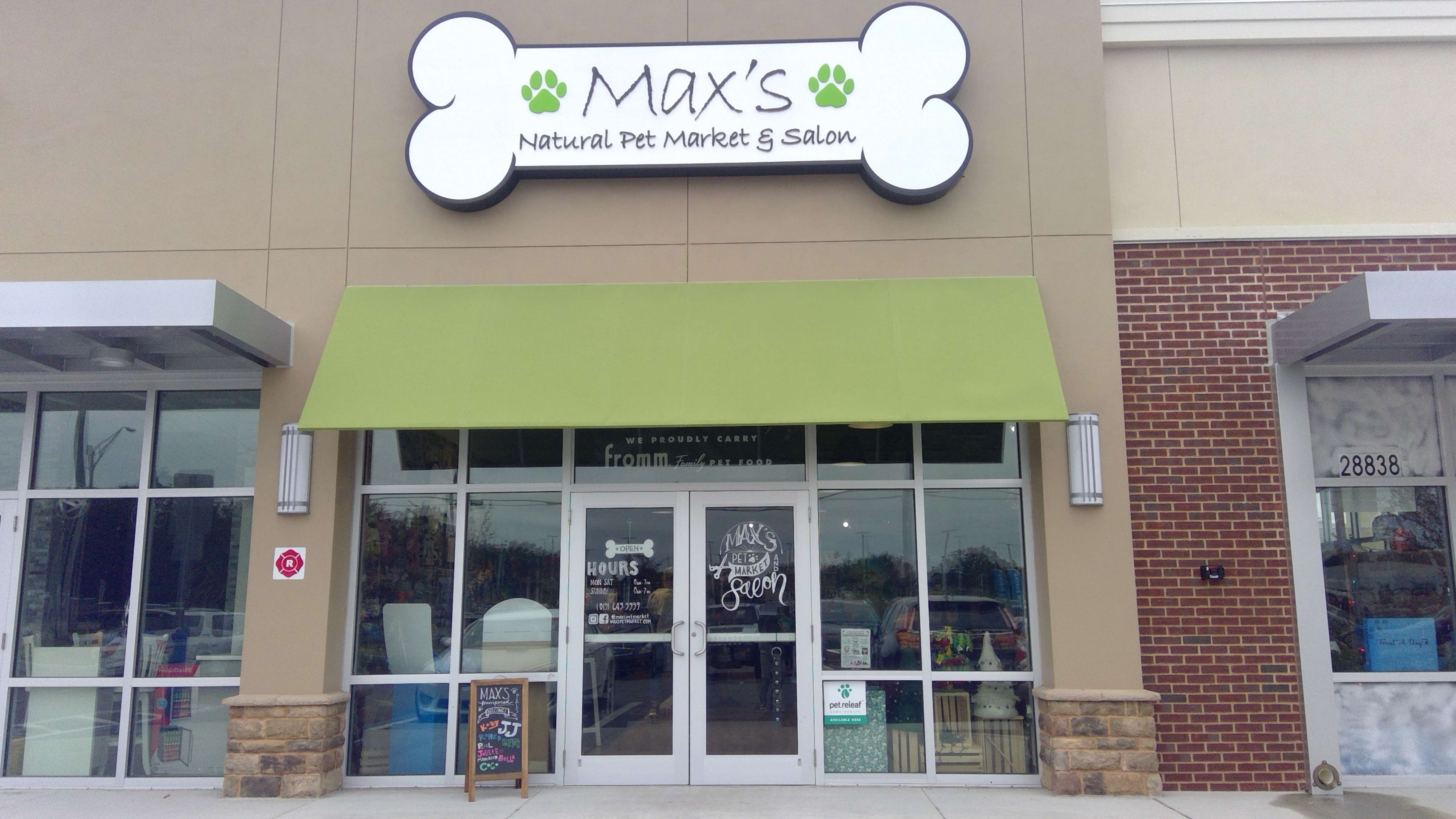 Max's Pet Market and Salon Wesley Chapel, FL Pet Supplies