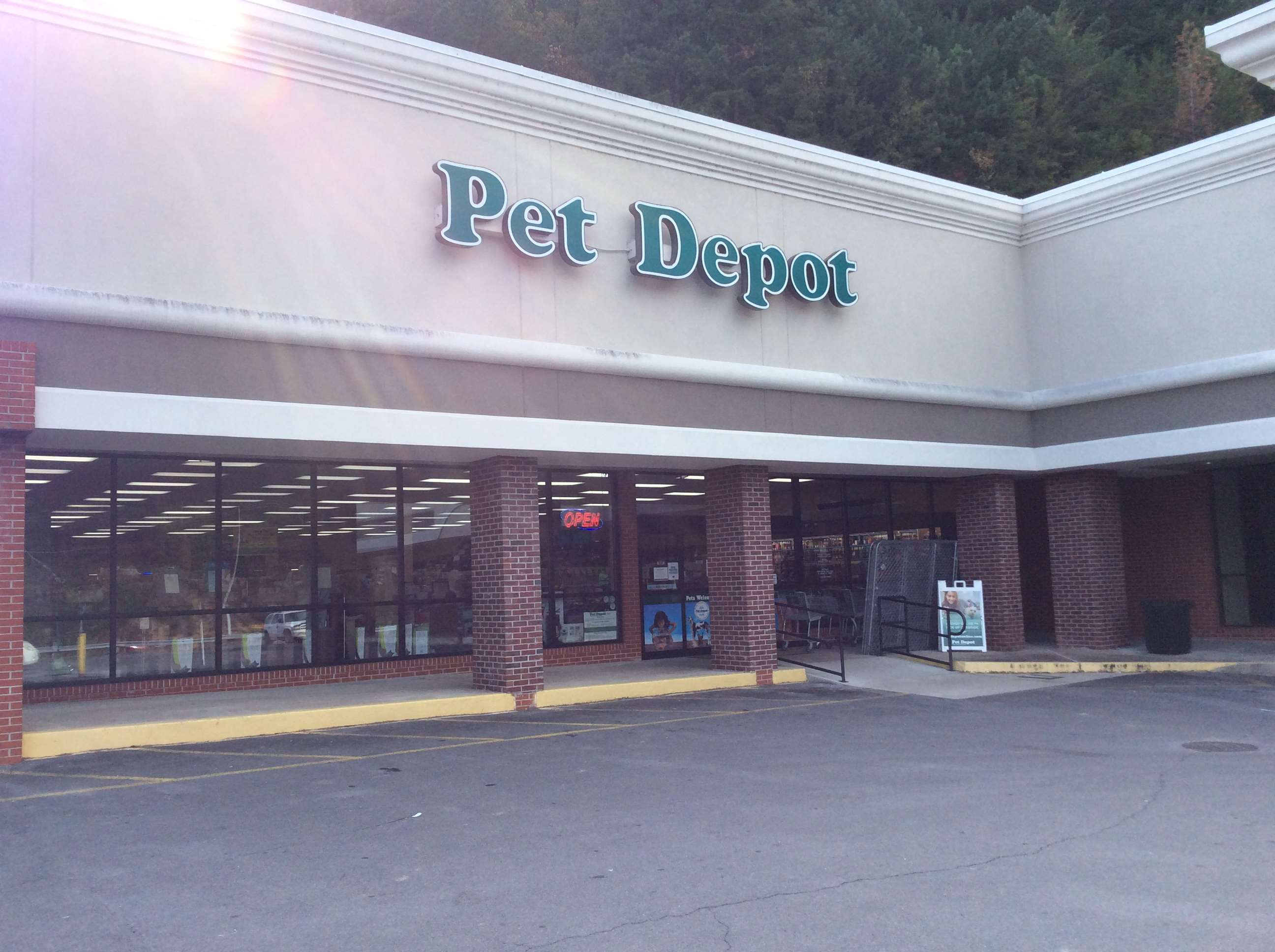 Pet Depot 8 Fort Payne, AL Pet Supplies