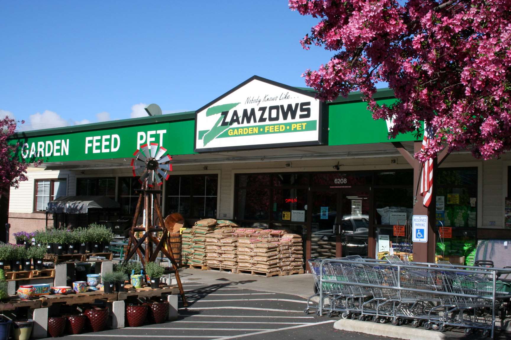 Zamzows Boise, ID Pet Supplies