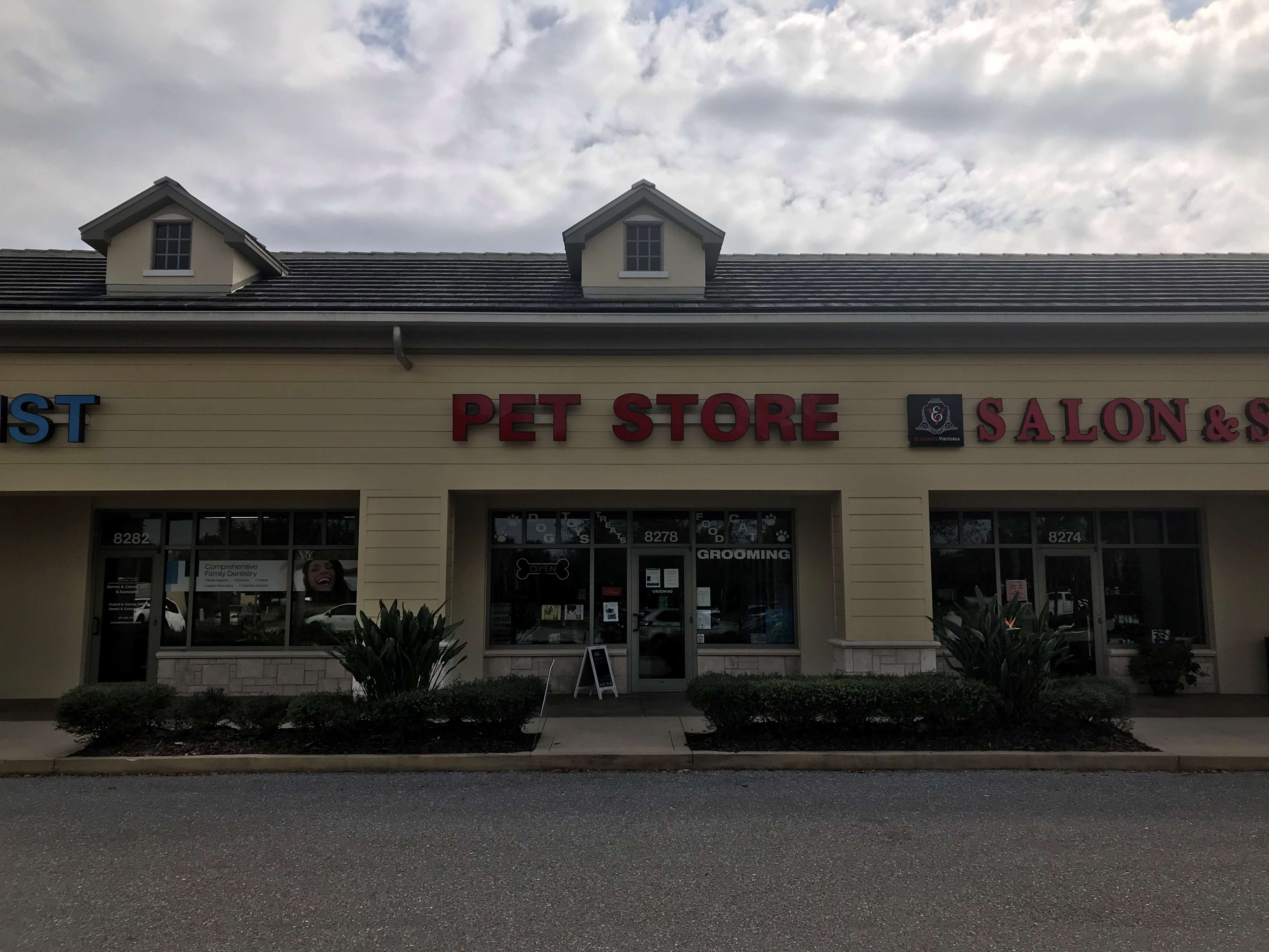 Happy Paws Boutique and Bakery Sarasota, FL Pet Supplies