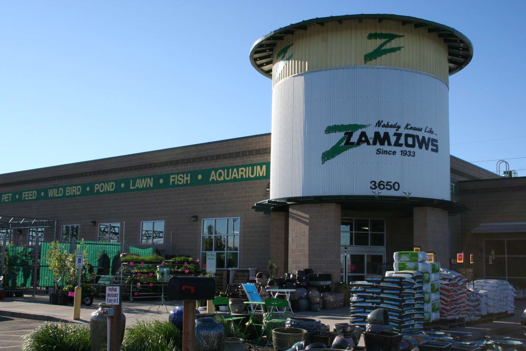 Zamzows Meridian, ID Pet Supplies