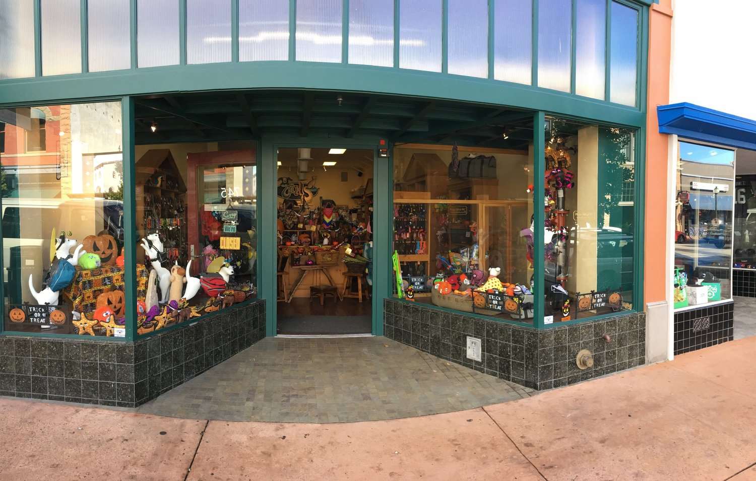 Tails Pet Boutique San Luis Obispo, CA Pet Supplies