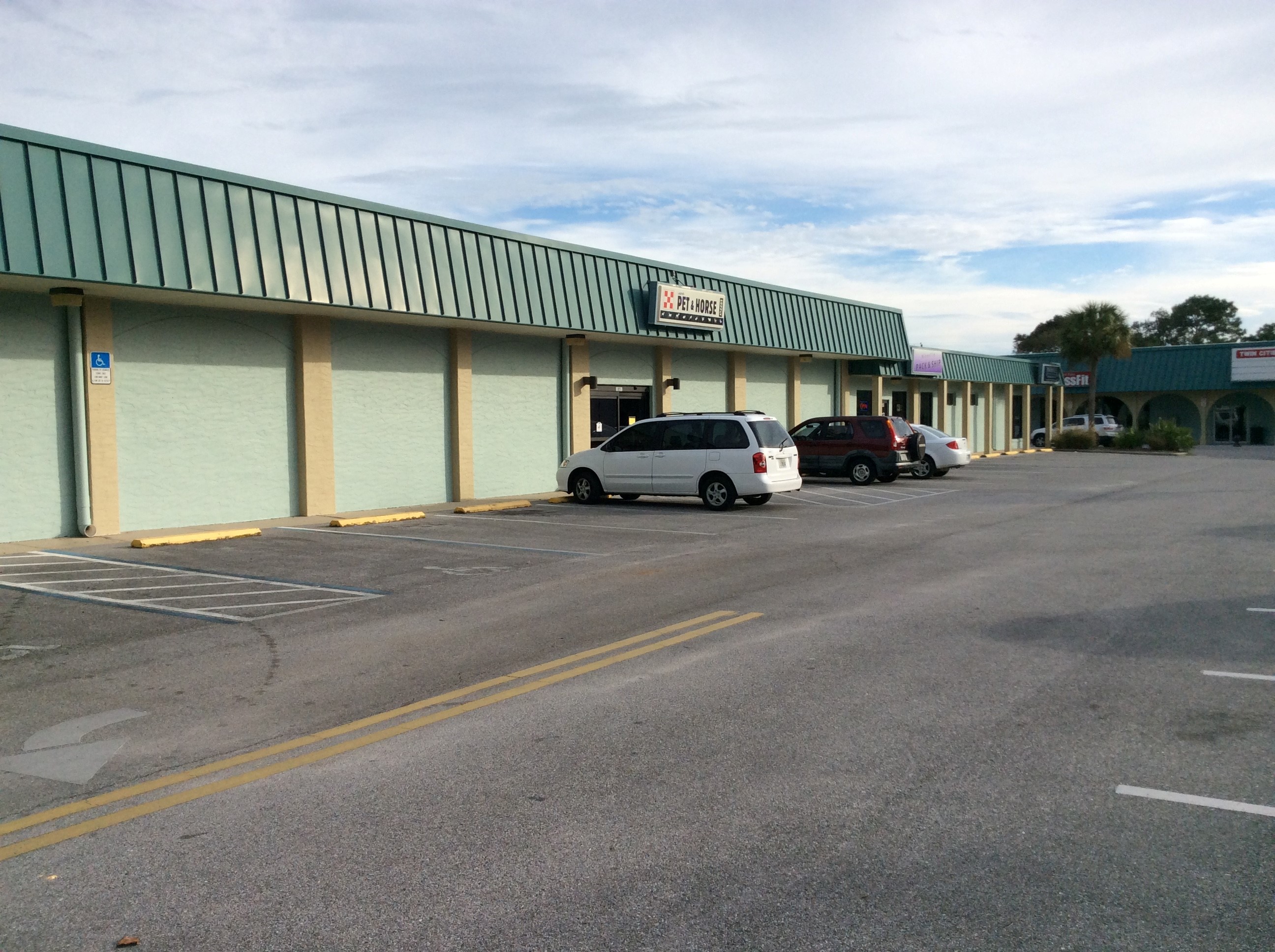 Laura's Pet and Horse Niceville, FL Pet Supplies