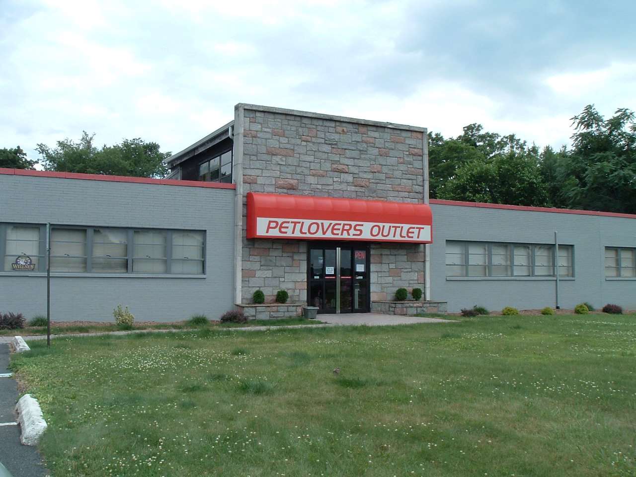 Pet Lovers Outlet Fairfield, NJ Pet Supplies