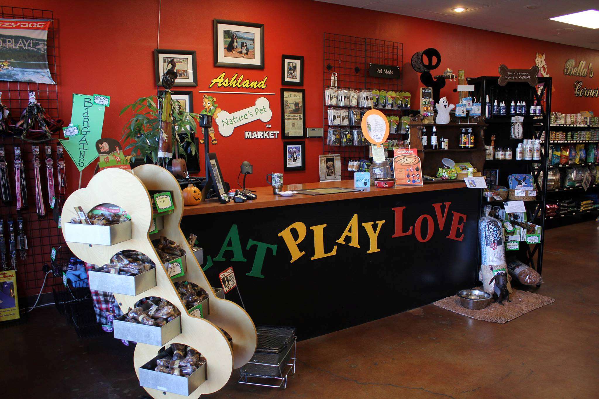 Nature's Pet Market Ashland, OR Pet Supplies