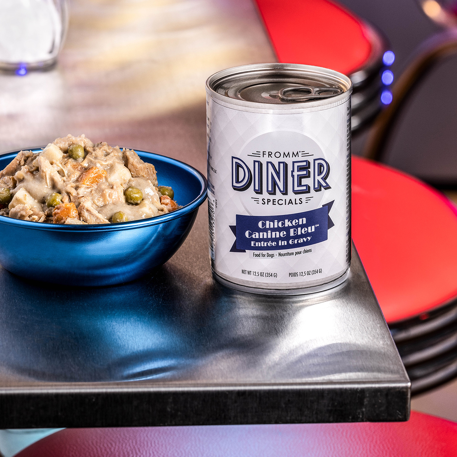 Diner-lifestyle_CanineBleu