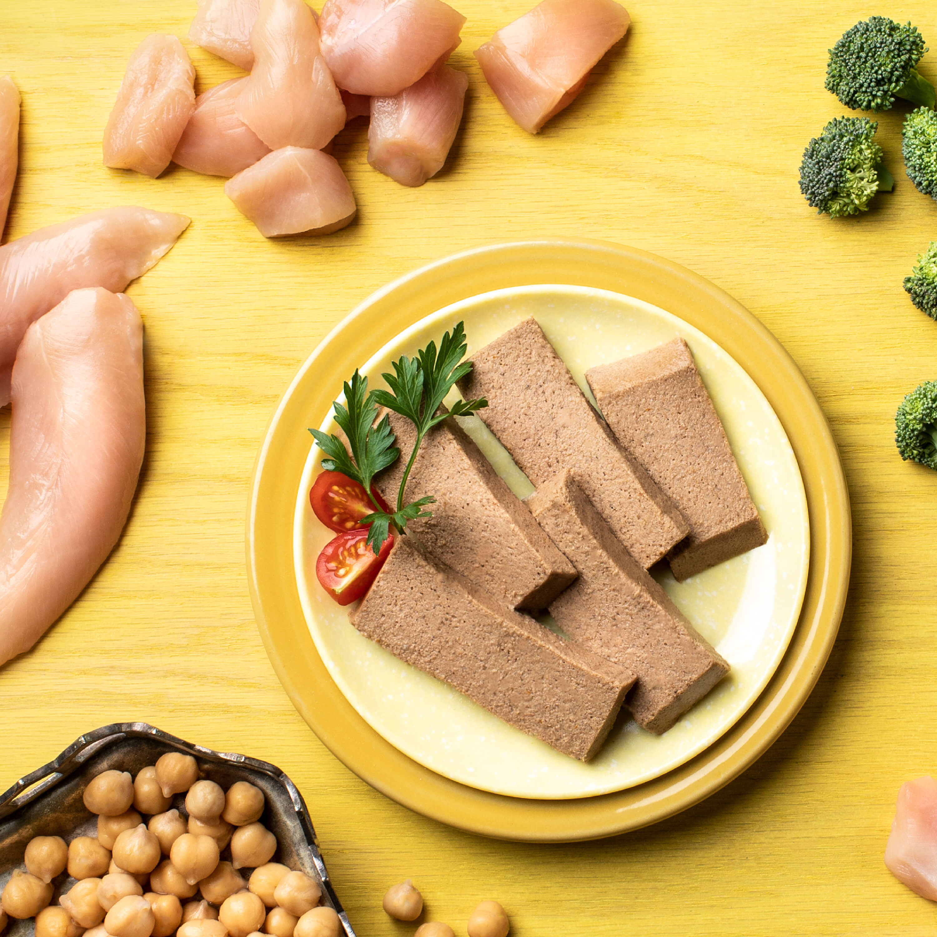 FourStarCatCan-pate-Lifestyle_Chicken
